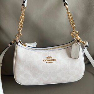 NWT coach Teri Shoulder Bag In Signature Canvas